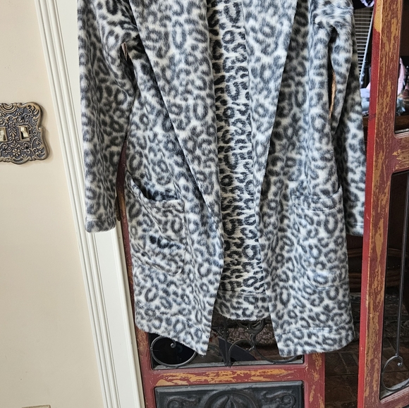 Black/white cheetah print jacket/coat - Picture 4 of 4